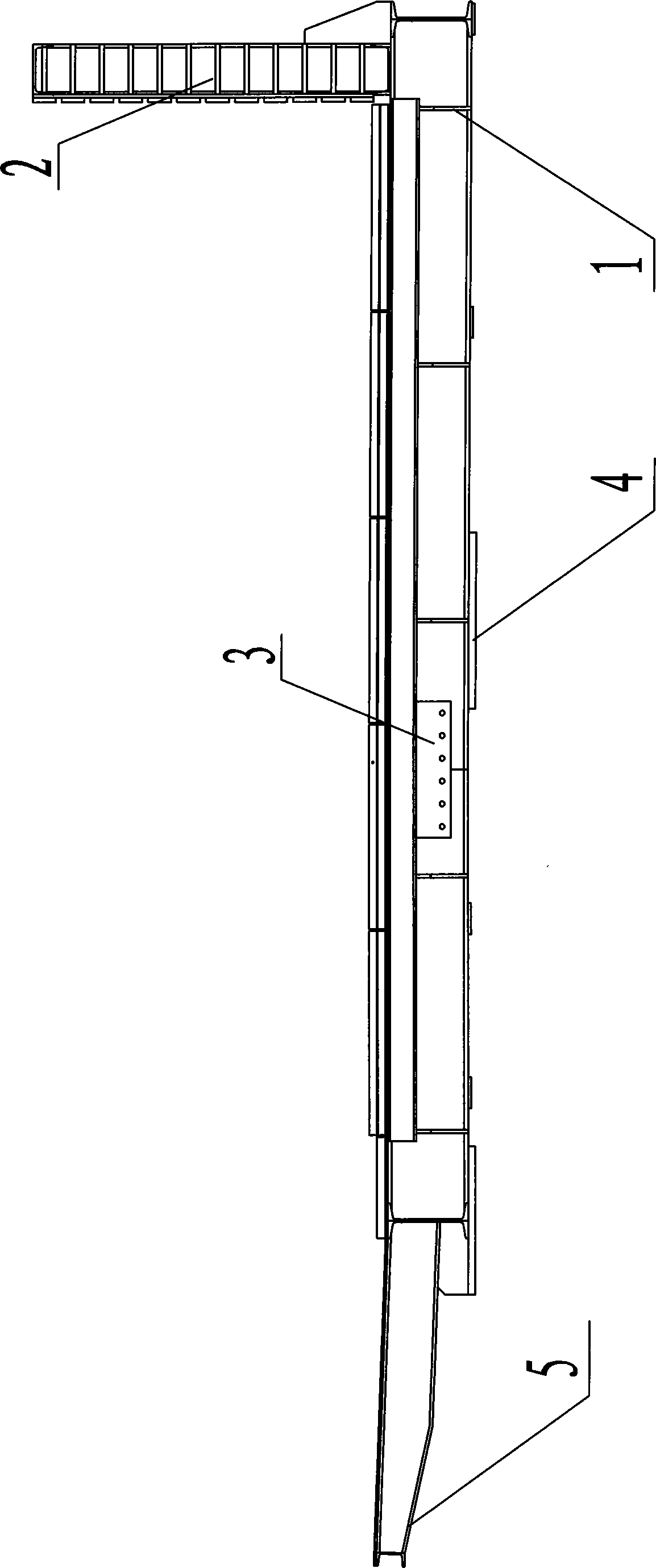 Water accumulating quenched-coke receiving slot