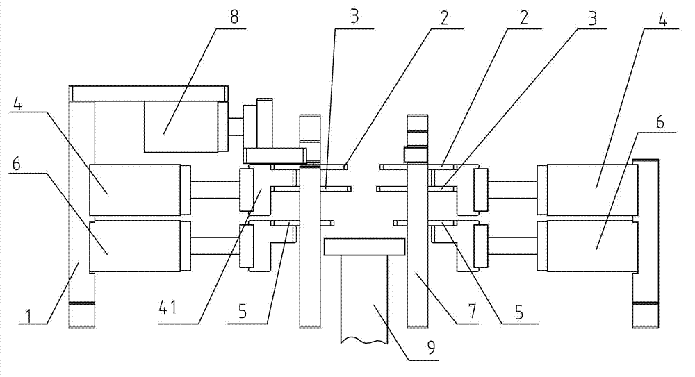 Laminating mechanism of storage battery electrode plate packing machine