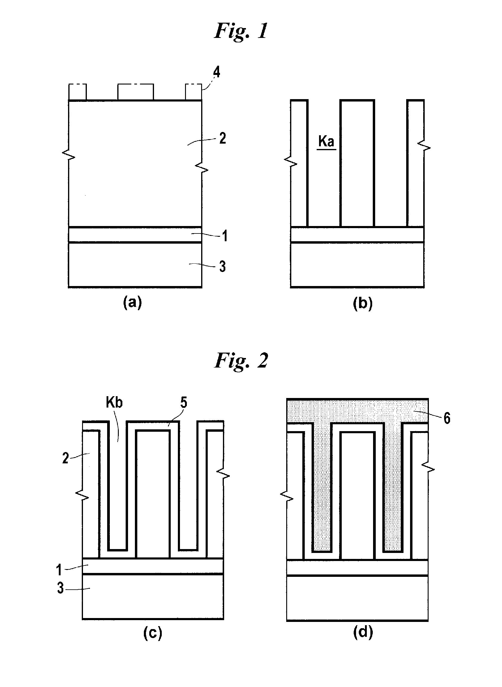 Method of forming a capacitor structure, and a silicon etching liquid used in this method