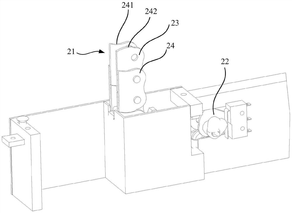 Curtain pushing system capable of preventing chain bending and control method thereof