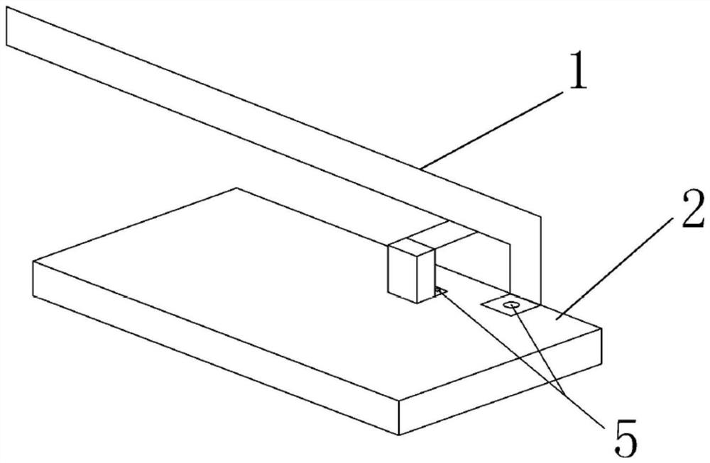 Antenna embedded in internal structure of screen, design method and application thereof