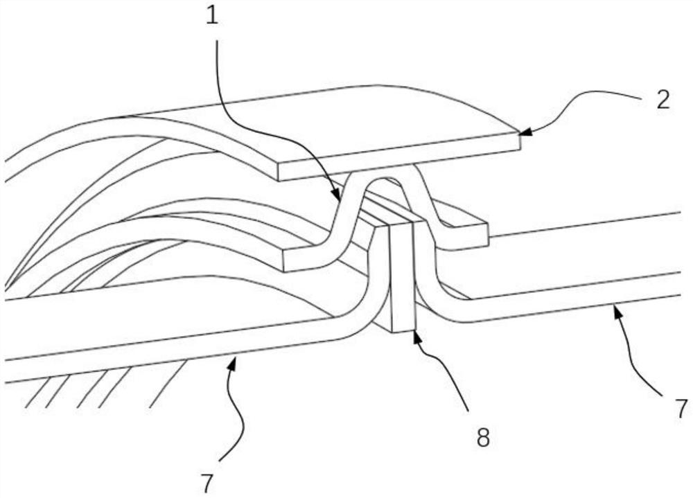 Hoop with self-lubricating capacity