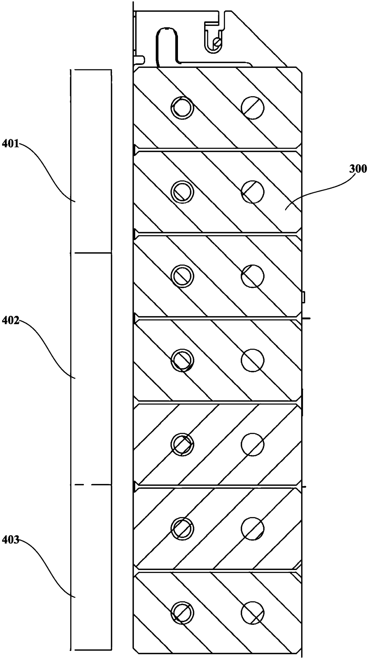 Refrigerator and defrosting control method thereof