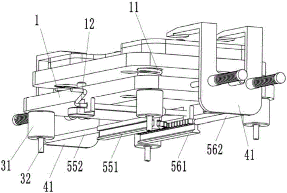 Floating carrier capable of achieving product accurate positioning