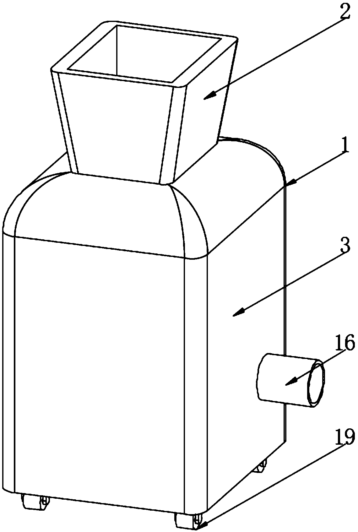Agricultural straw smashing device