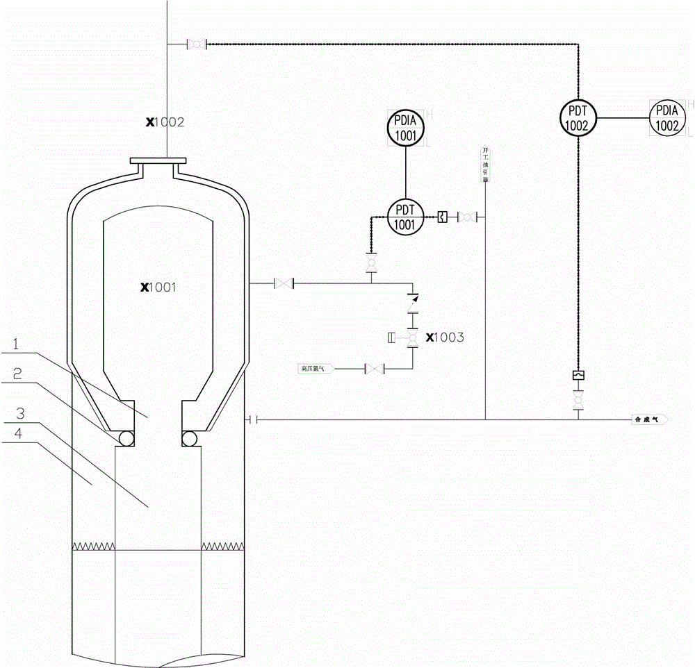 Device for accurately measuring pressure difference of slag hole of gasification furnace and measurement method thereof