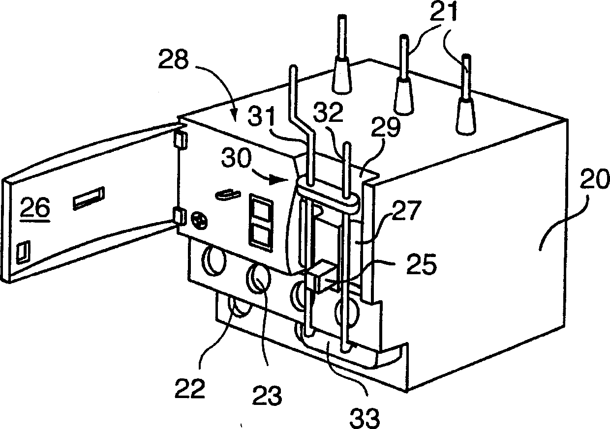 Protection relay and protected control set with front wiring