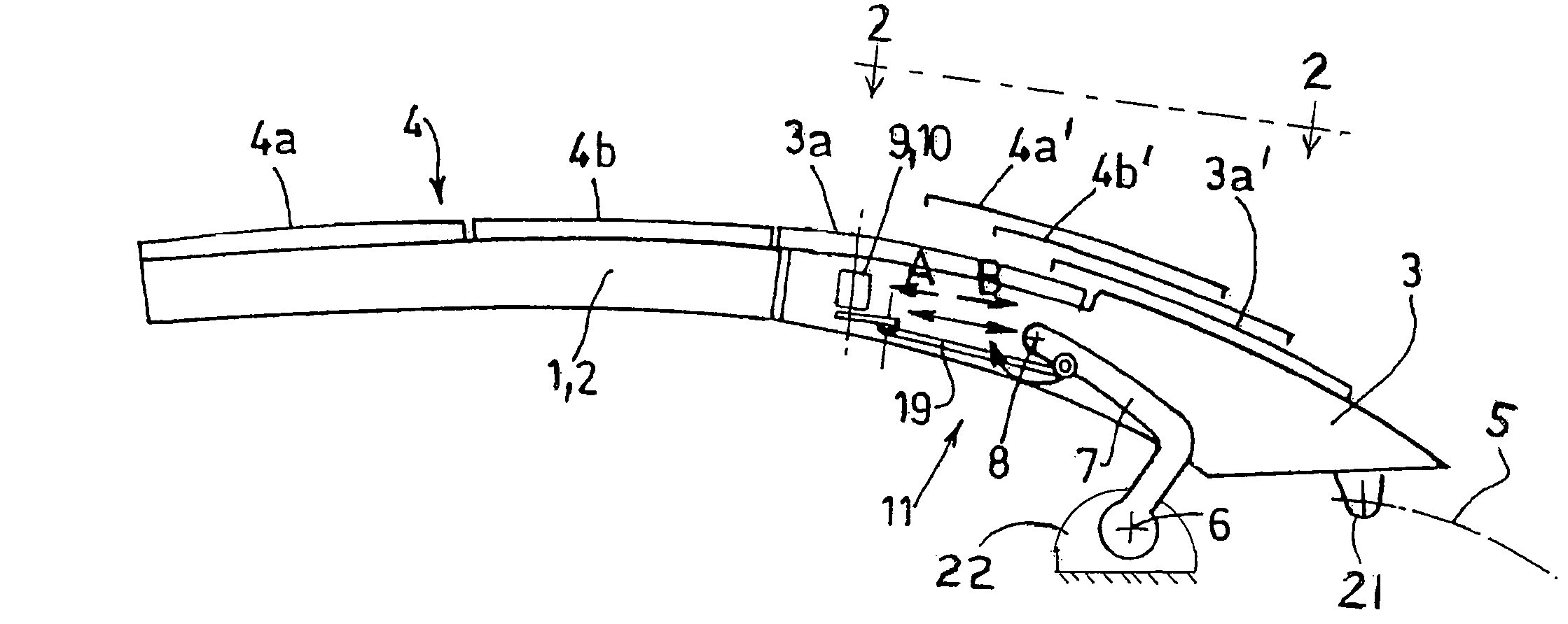 Retractable roof for a vehicle comprising a transmitting movement device
