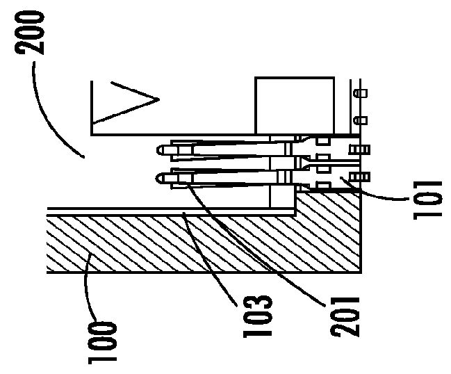 Edgecard connector with common-end datum to reduce misalignment tolerances