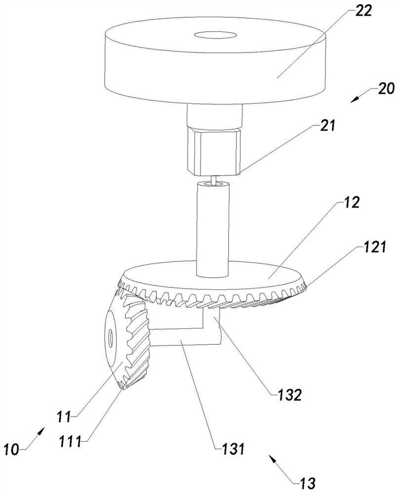 Near-net forming equipment for spiral bevel gears, manufacturing method thereof, and rolling assembly