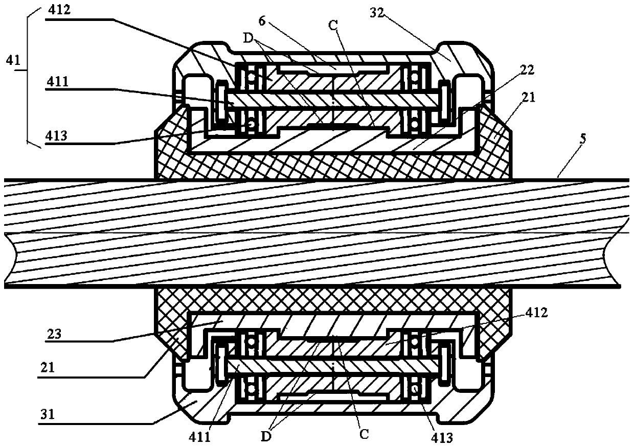 Rotary clamp for vibration hammer with weak rotating resistance