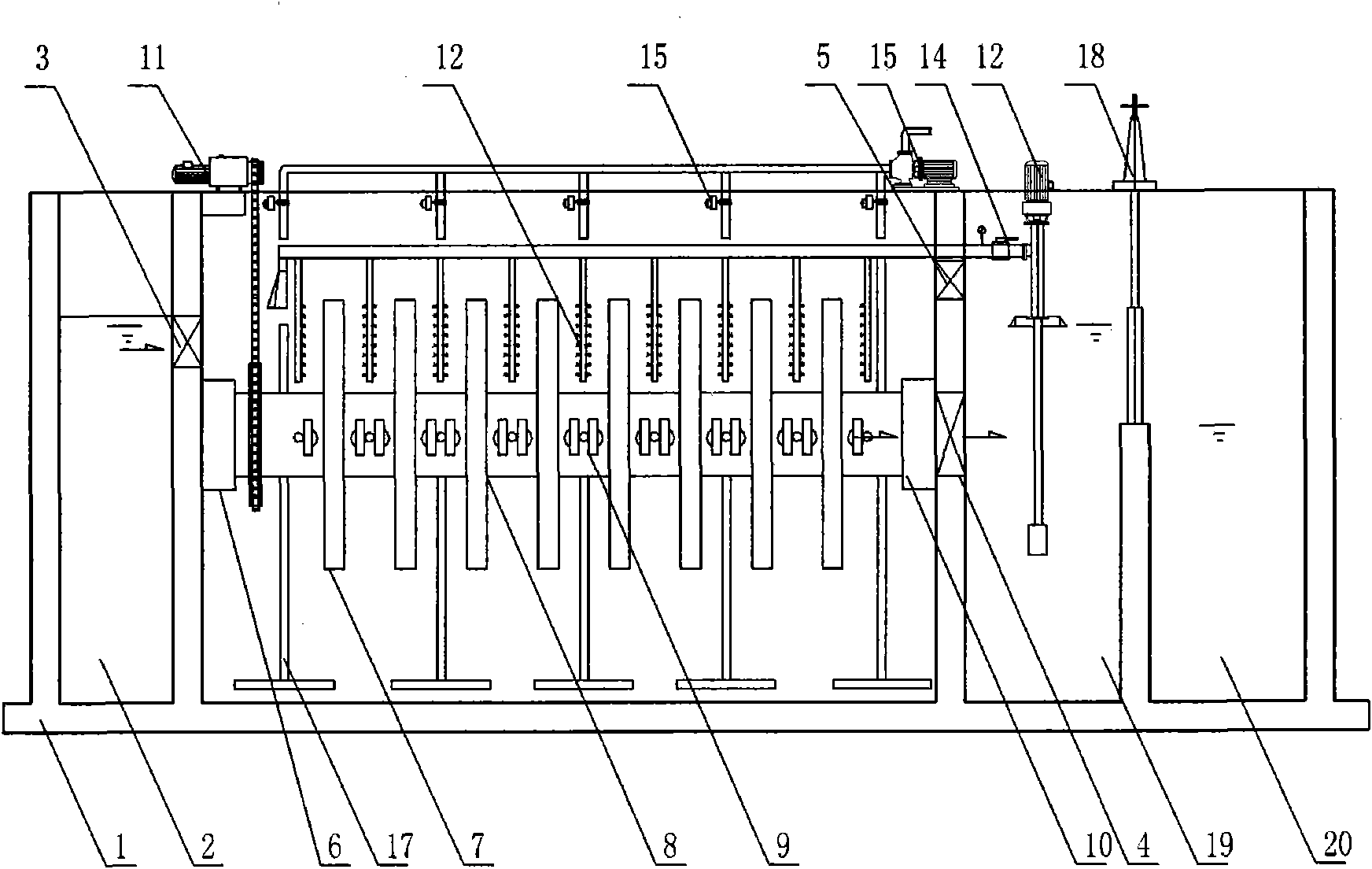 Rotary filtering pond for sewage treatment