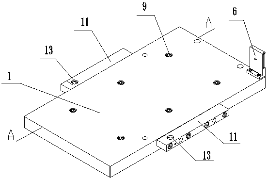 Feeding, discharging and positioning device suitable for robot feeding and discharging flexible production line