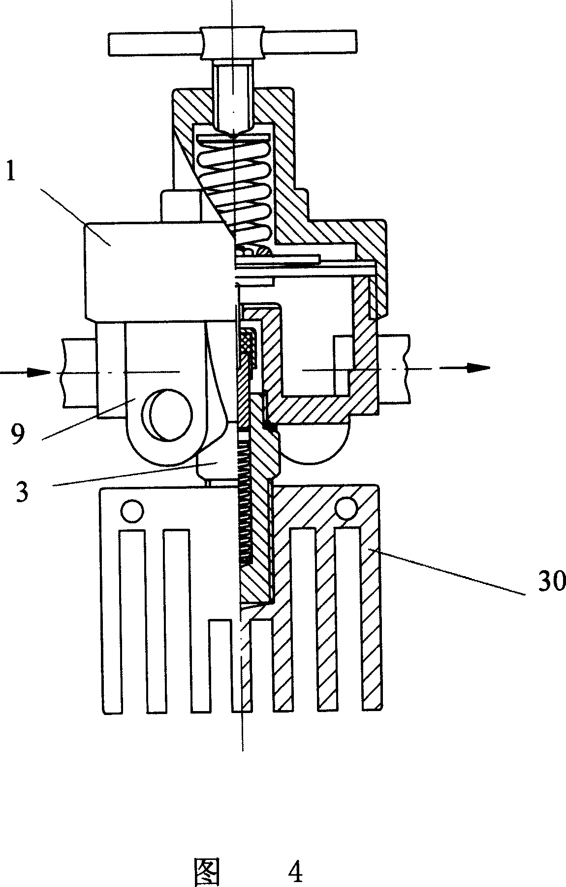 Anti-freezing pressure reducing device for natural gas