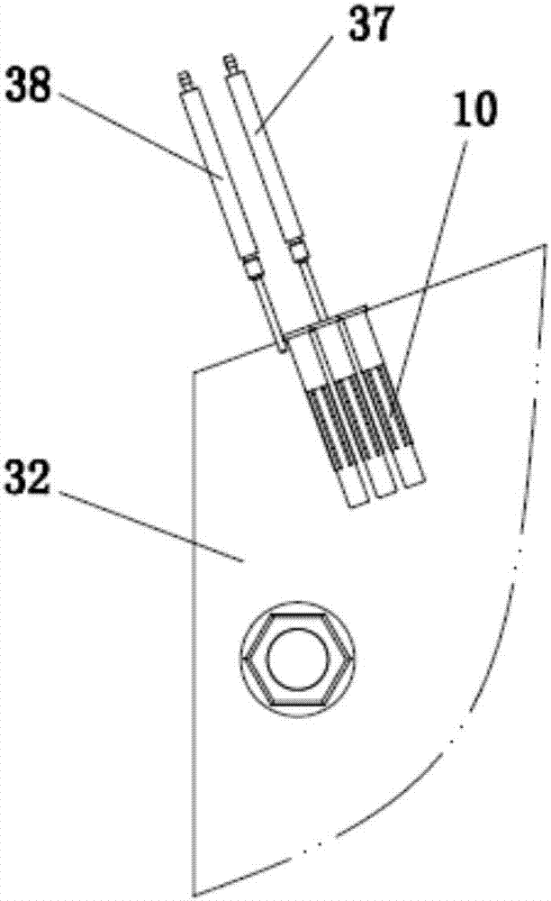 Feeding mechanism for assembling puncture type bare needle protection covers