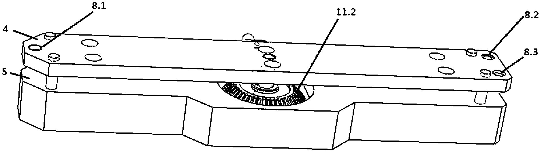 Precision adjusting device for large-sized gratings