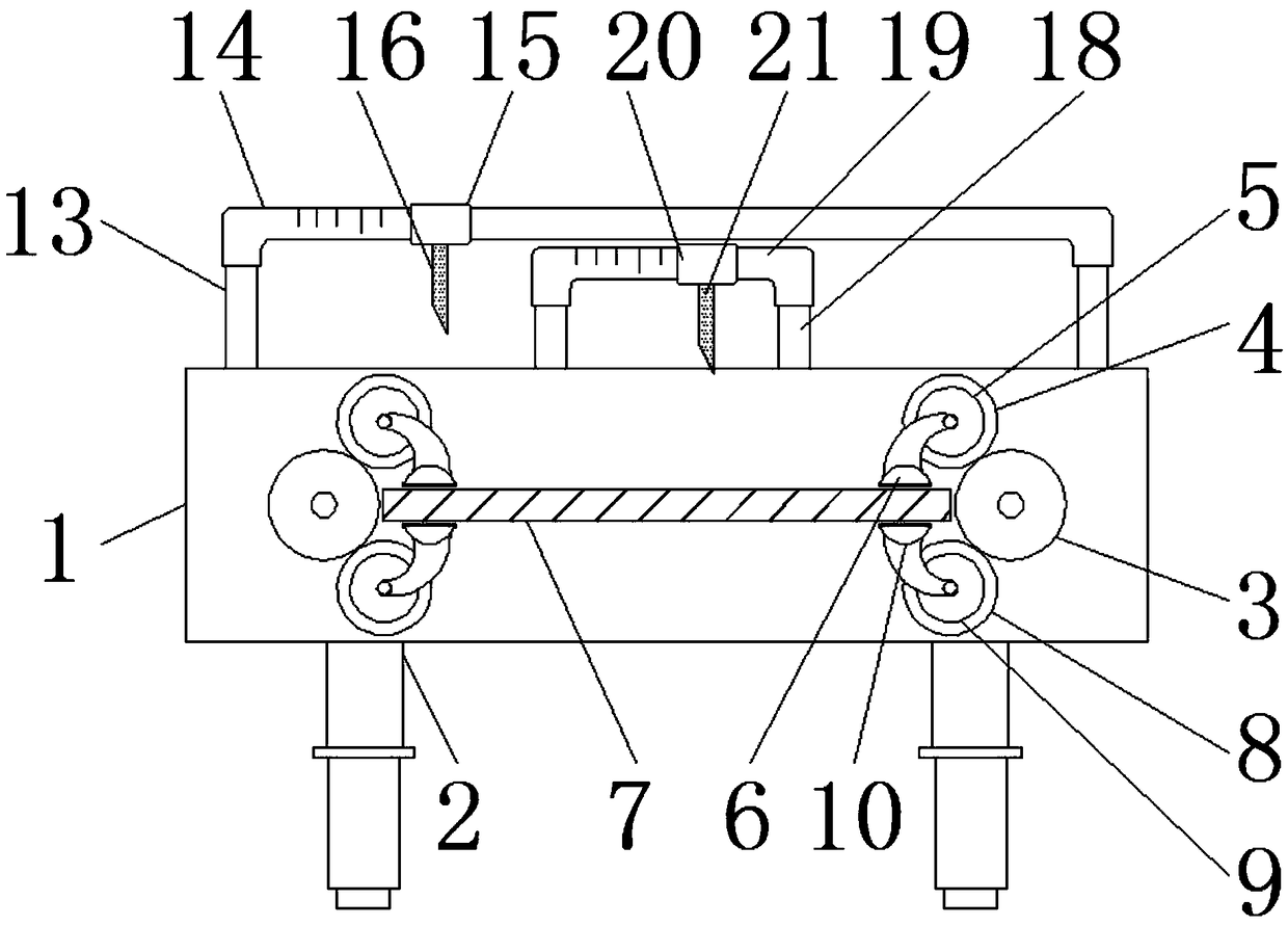 Plastic product fixing device beneficial to rapid cutting