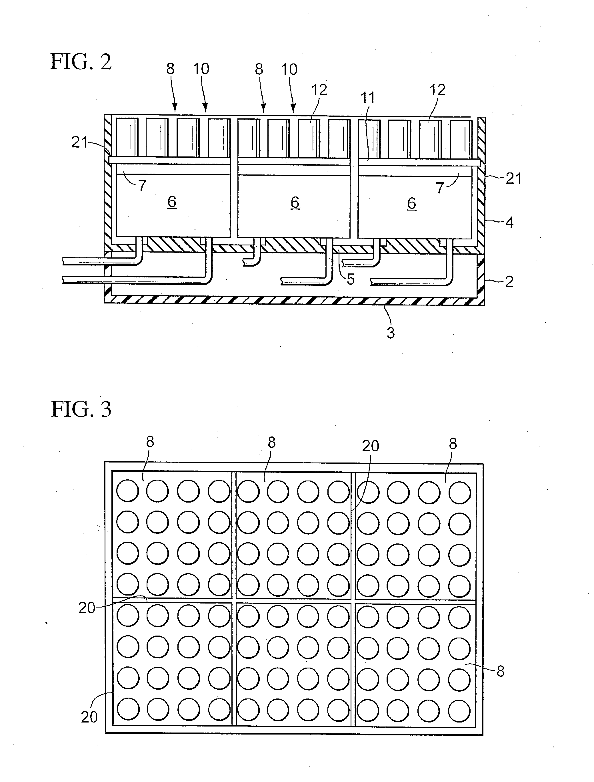 Device for carrying out chemical or biological reactions