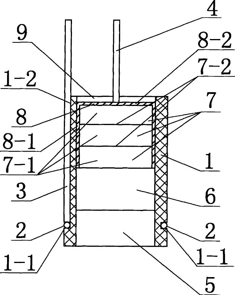 Embedded-type sensor for detecting concrete chloride ion content and preparation method thereof