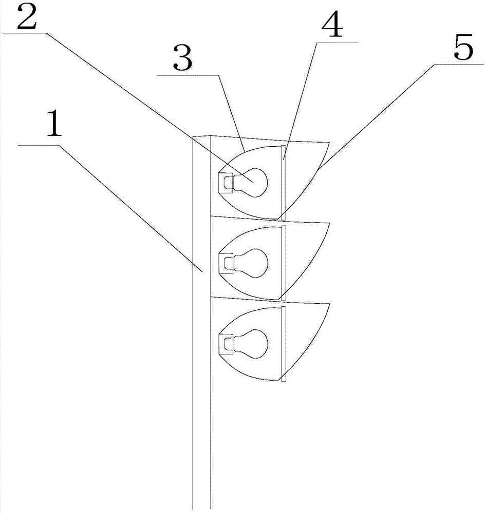 Traffic signal lamp structure for avoiding false display