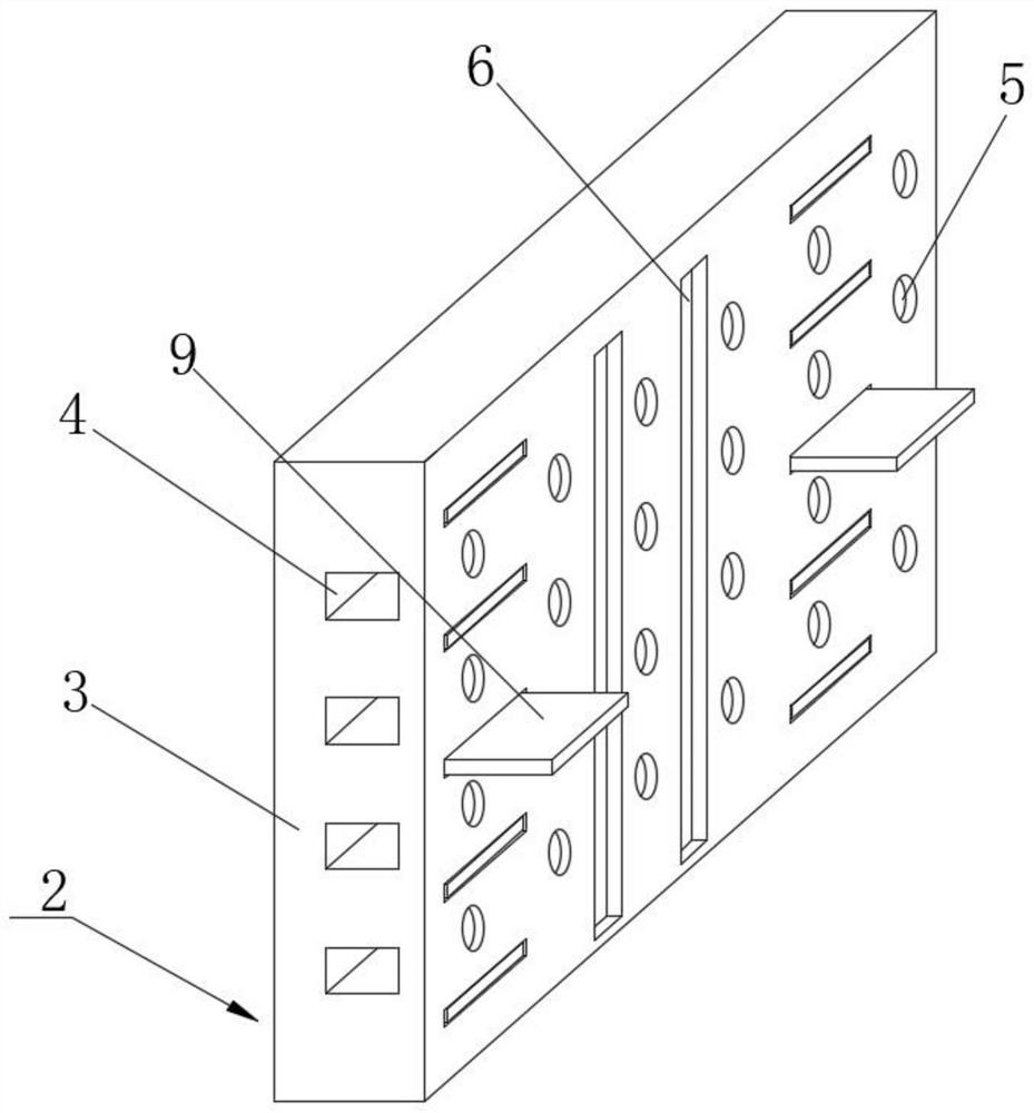 Assembled underwater lifting adjustable platform