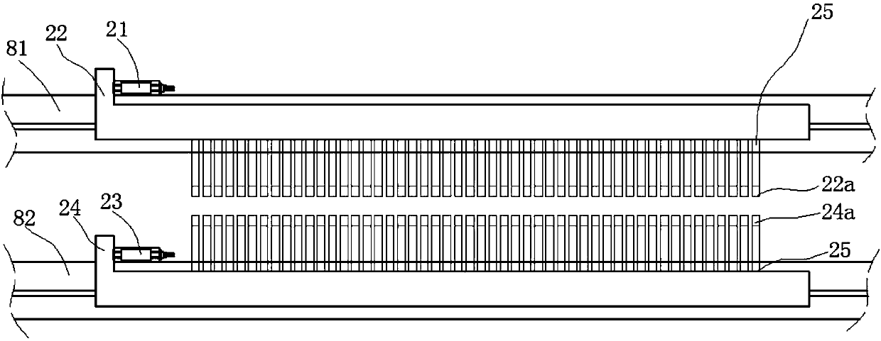 Gap pattern weaving device for leather shuttle loom