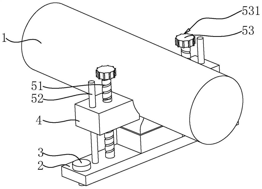 An anti-leakage device for pipelines passing through municipal engineering