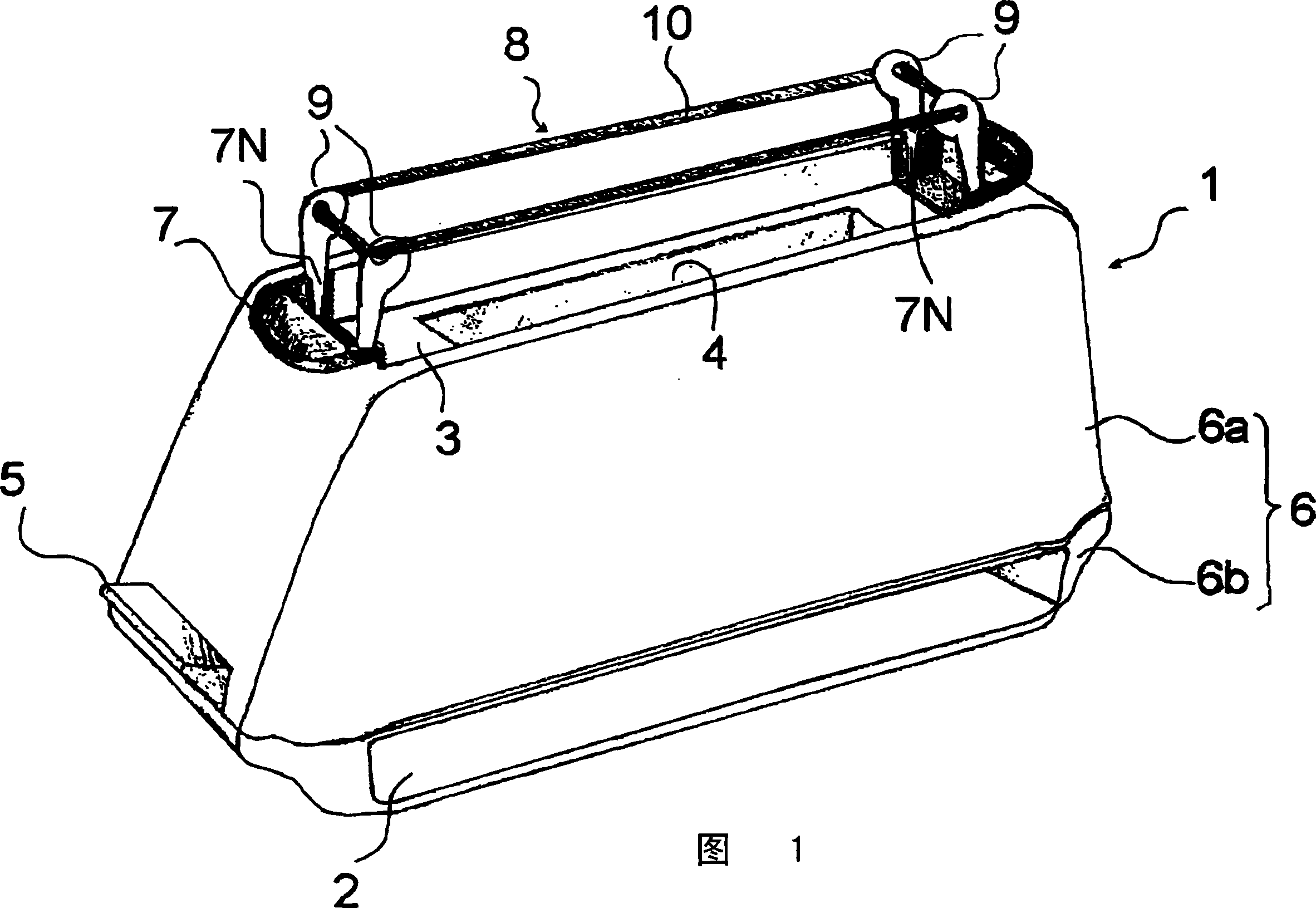 Bread toaster comprising an attachment for buns