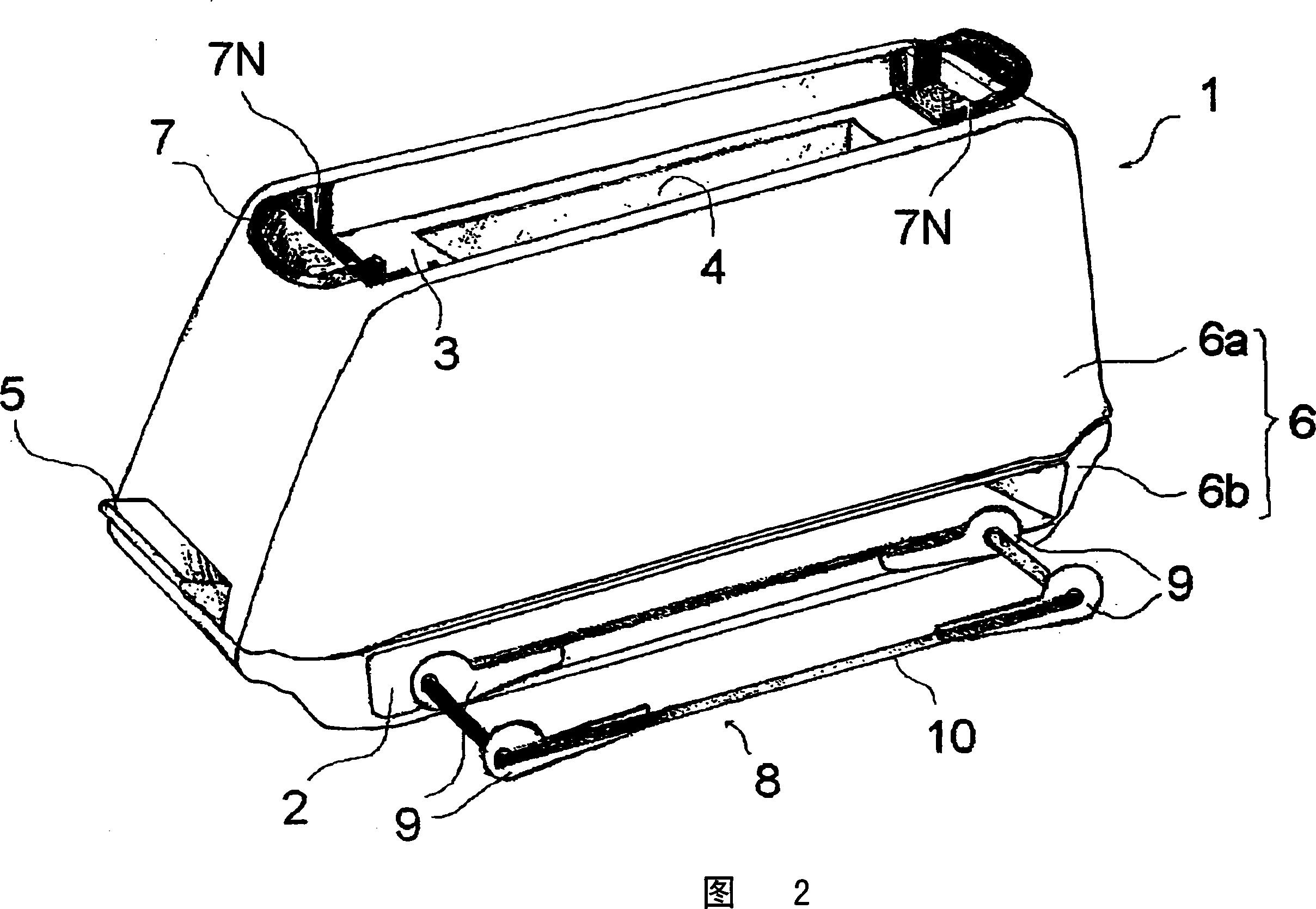 Bread toaster comprising an attachment for buns