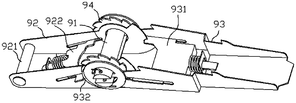 A binding device for adjusting the slack degree of the lace