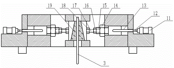 A honeycomb panel fatigue testing device and testing method