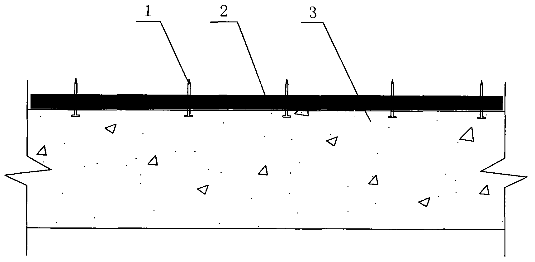 Water-swelling rubber water bar fixing method