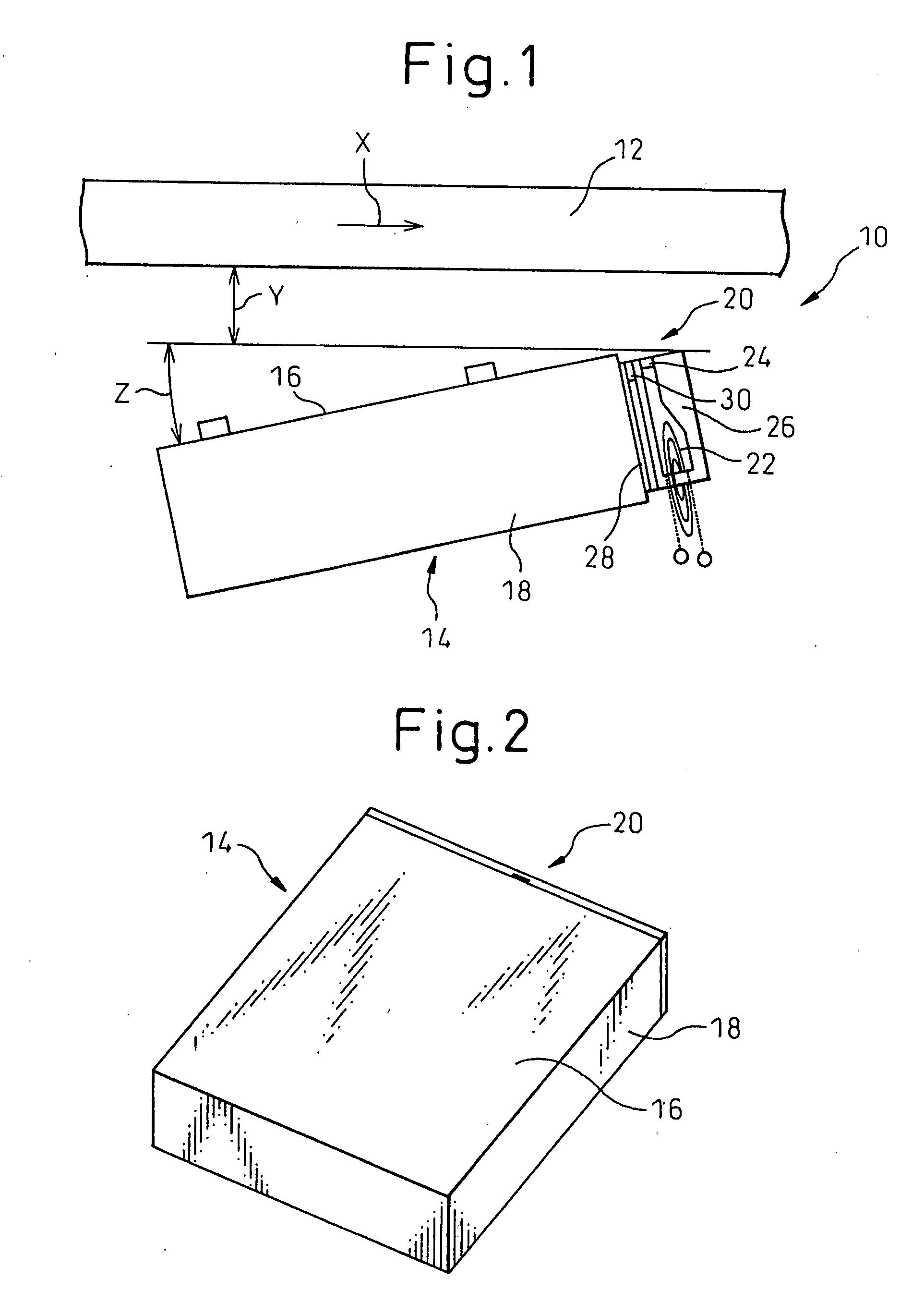 Magnetic head structure with enlarged insulating layer