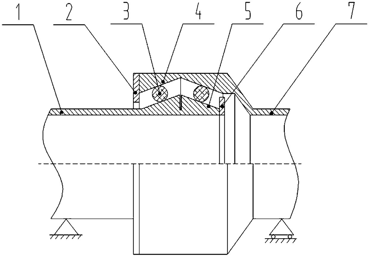 Telescopic compensation interface for vacuum transportation pipeline