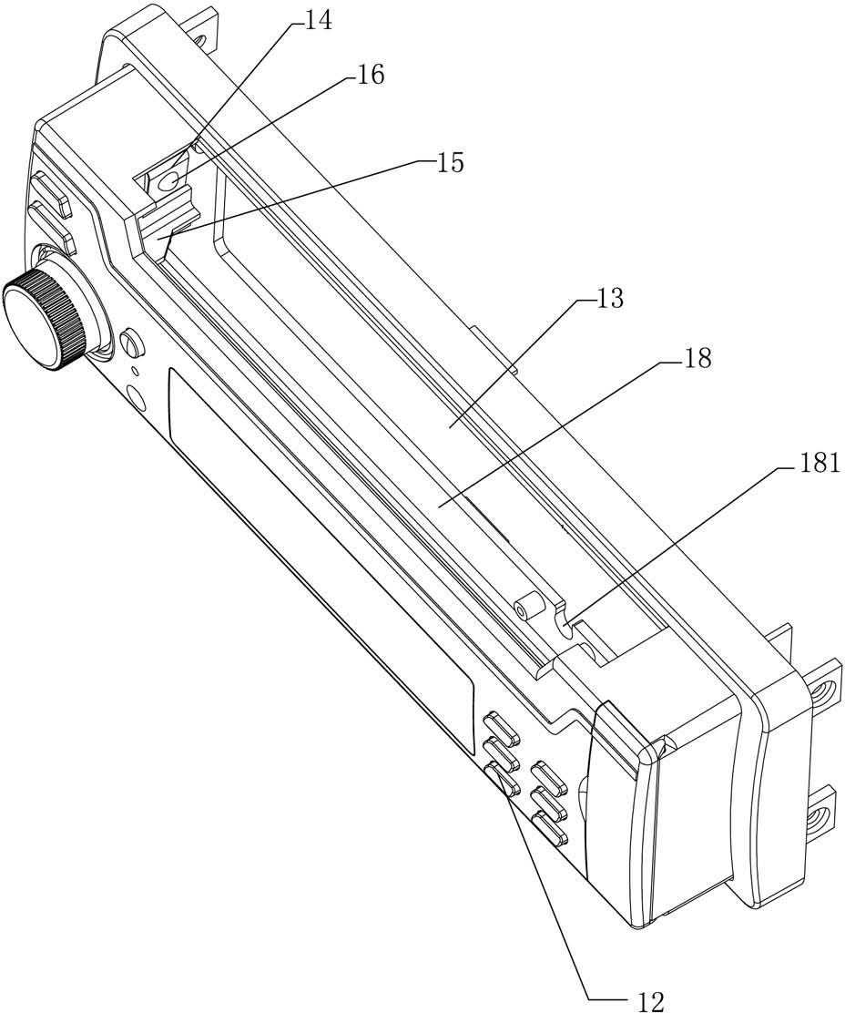 Vehicle-mounted play host and vehicle-mounted multimedia audio/video combination applying same