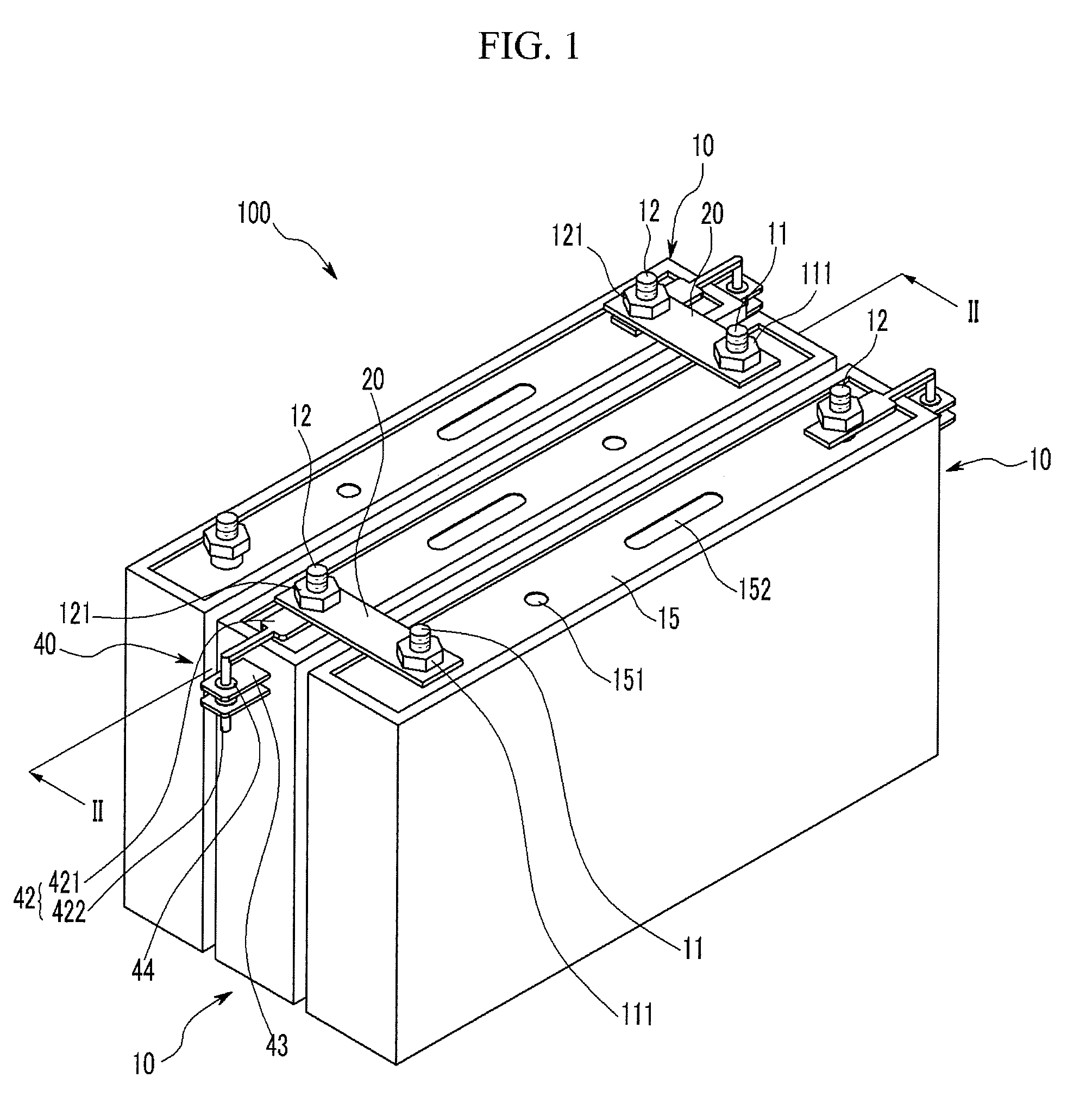 Rechargeable battery comprising short circuit unit responsive to pressure and module thereof