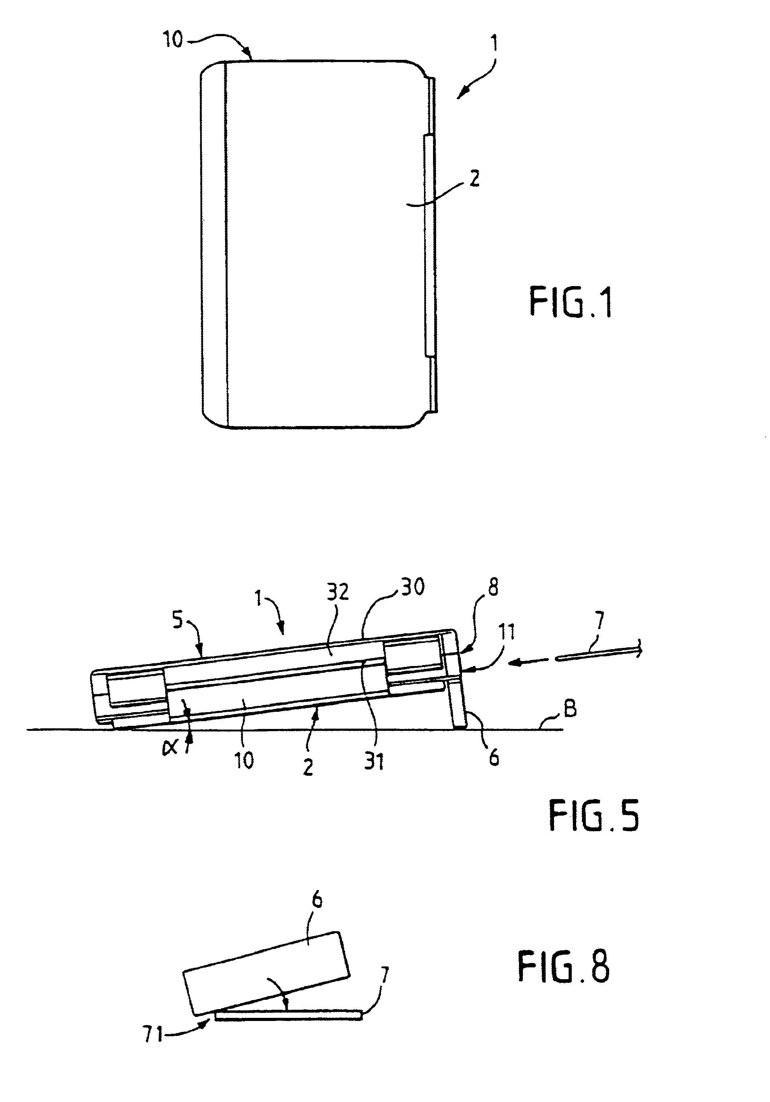 Card, in particular chip card, reading device