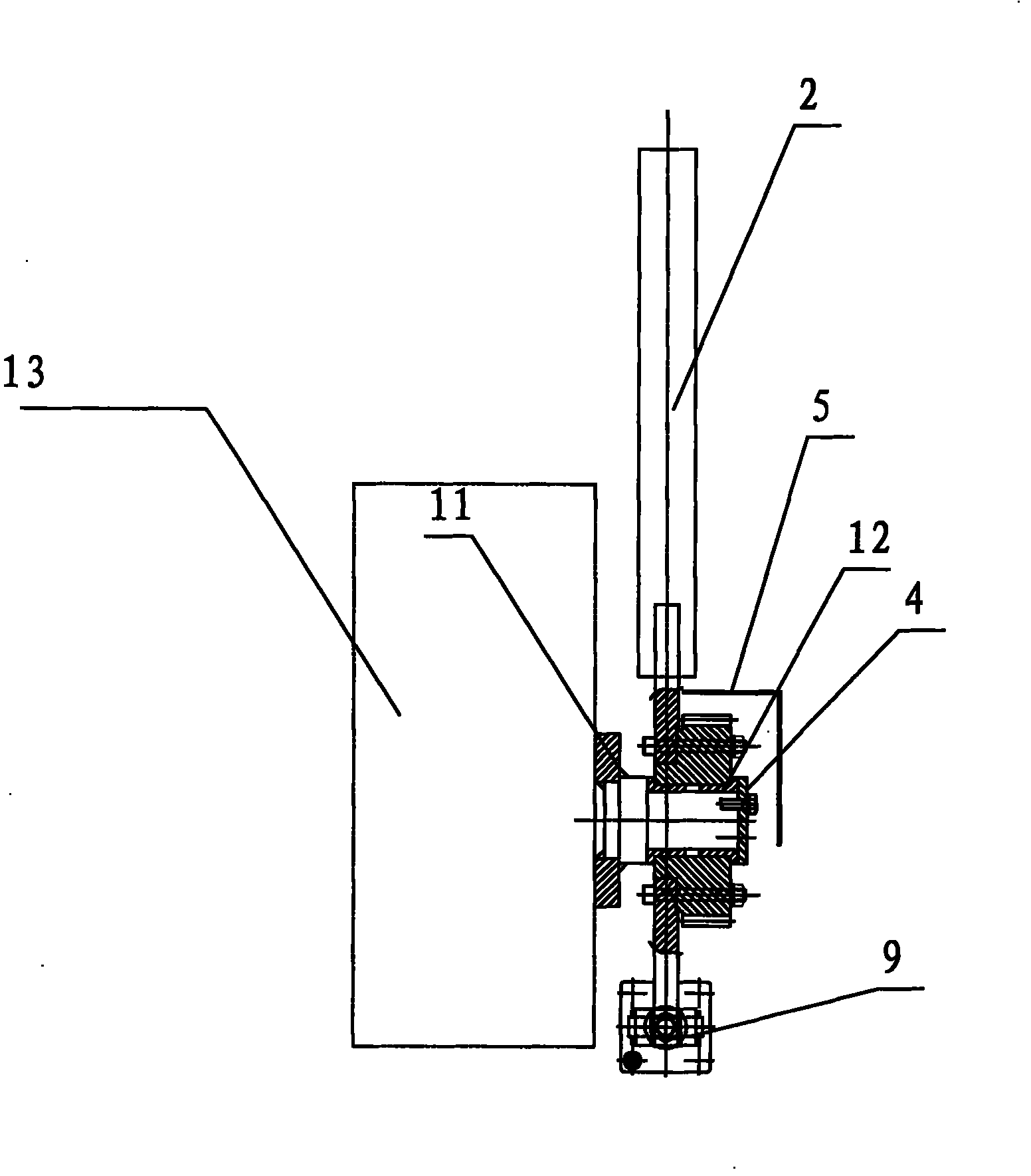 Centering mechanism of transverse leveling machine for T-shaped rafts