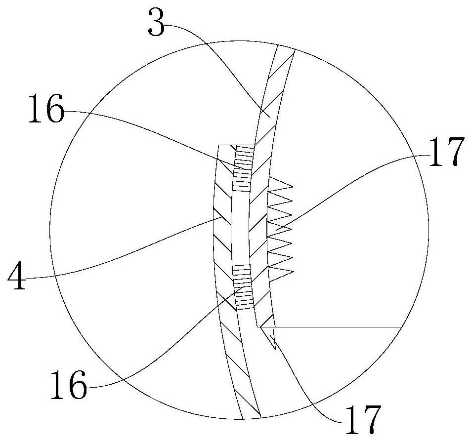 Phosphate caking crushing device