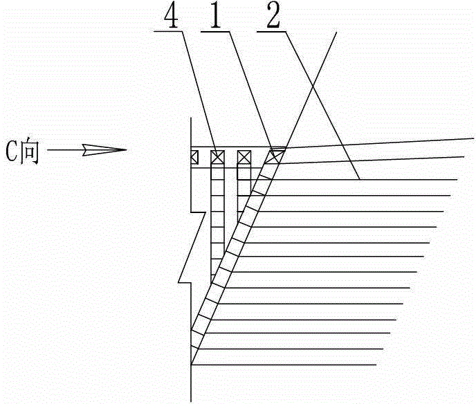 Suspended formwork lining method for cover arch outside tunnel portal with weak surrounding rocks