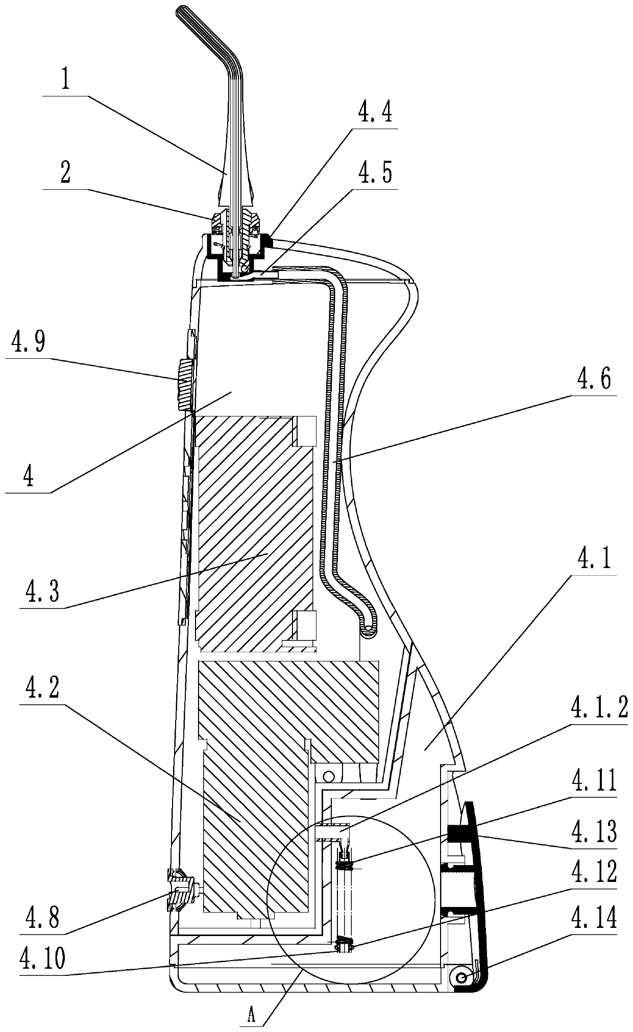 Portable air-liquid mixing oral irrigator