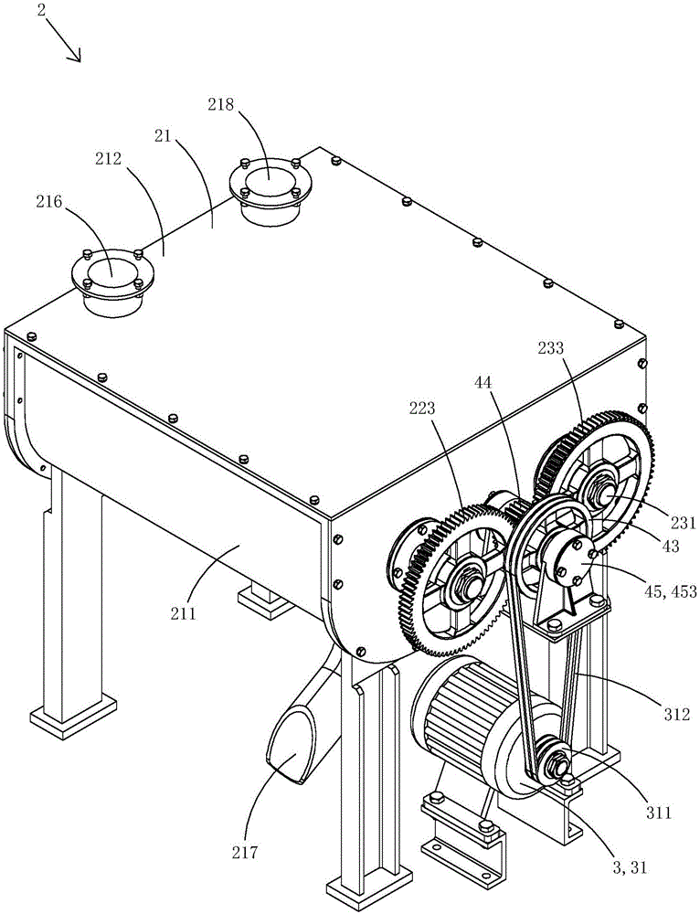 Double-body granary with self-rotating grain distributors