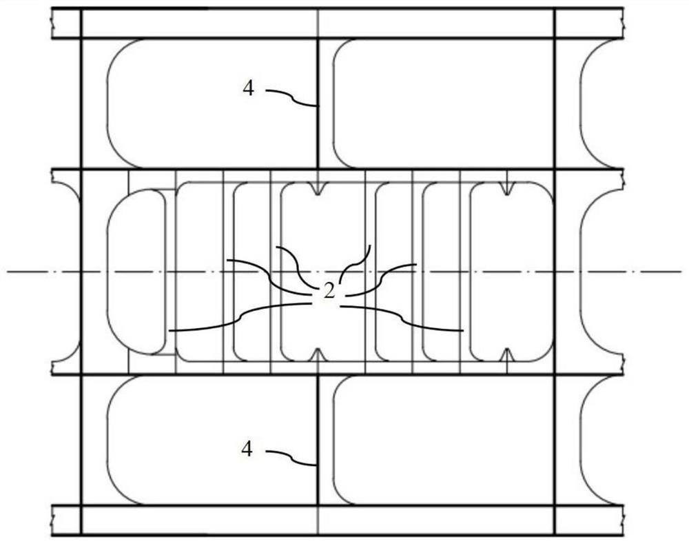 Goods hold structure of ultra-large crude oil ship without swash bulkhead