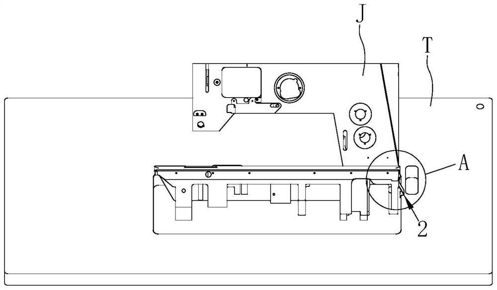 Safety protection device and method for tilting operation of machine head of sewing machine