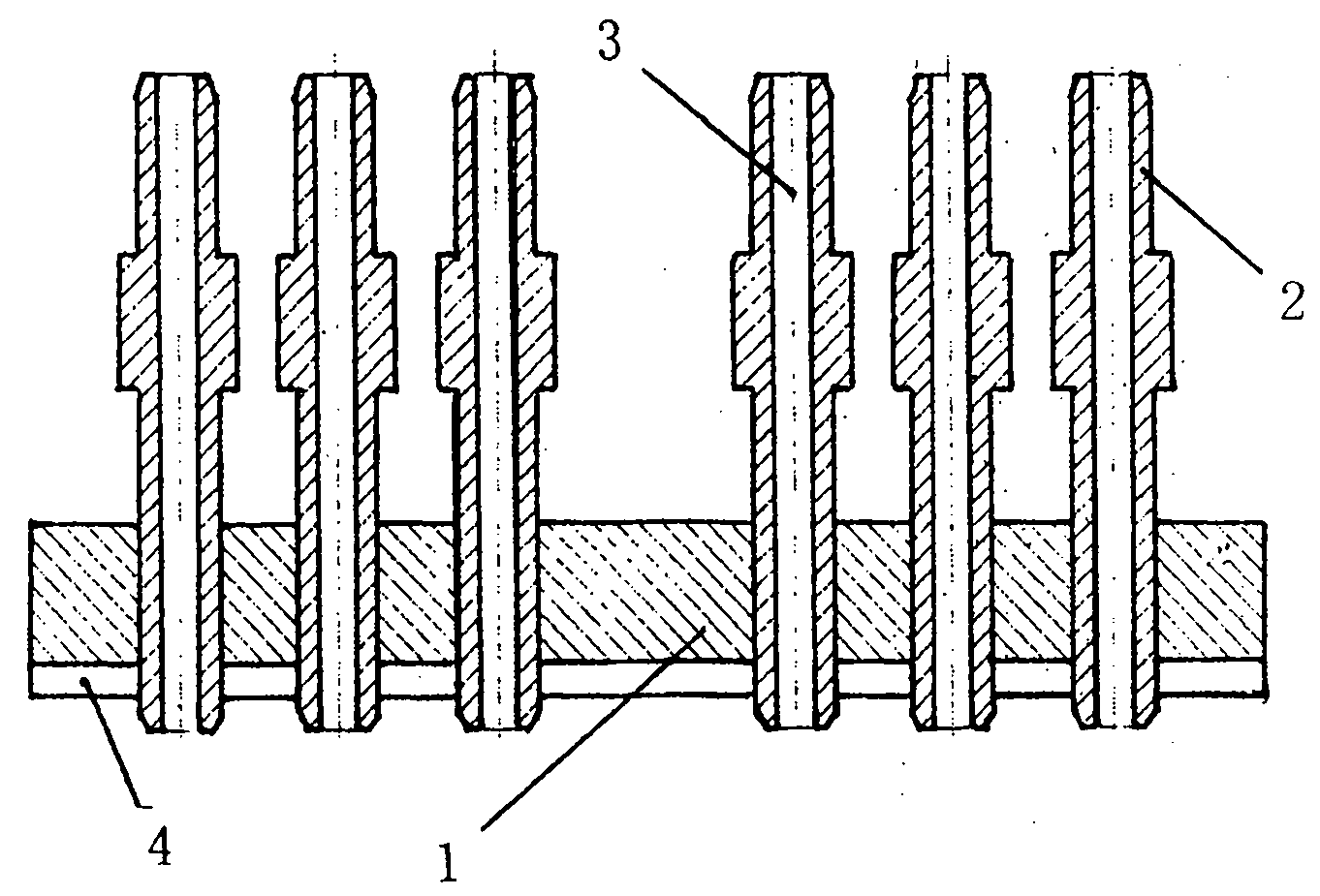 Acid injection and flow guiding device of 12V storage battery