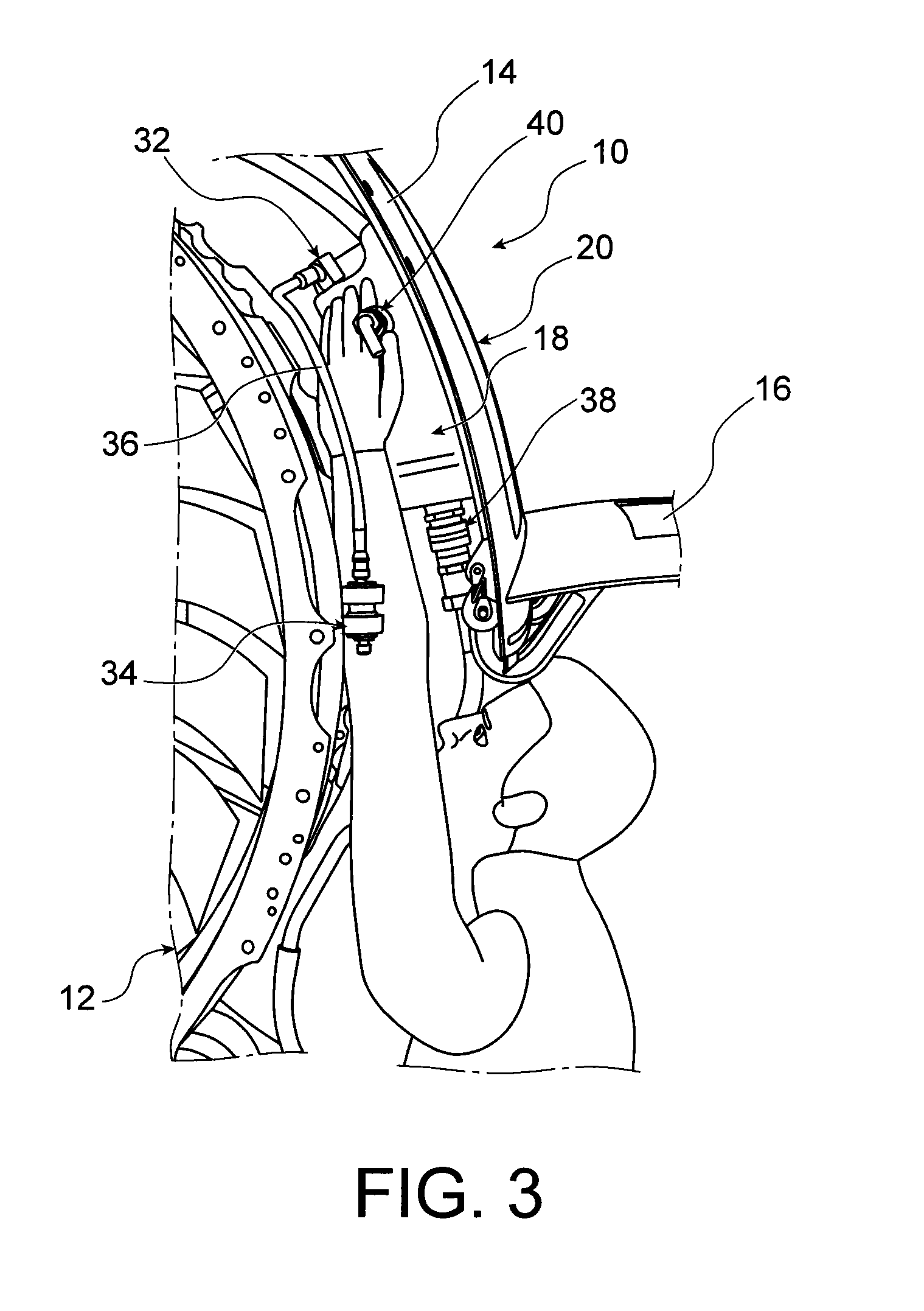Arrangement for a tank between a nacelle cowling and a turbomachine