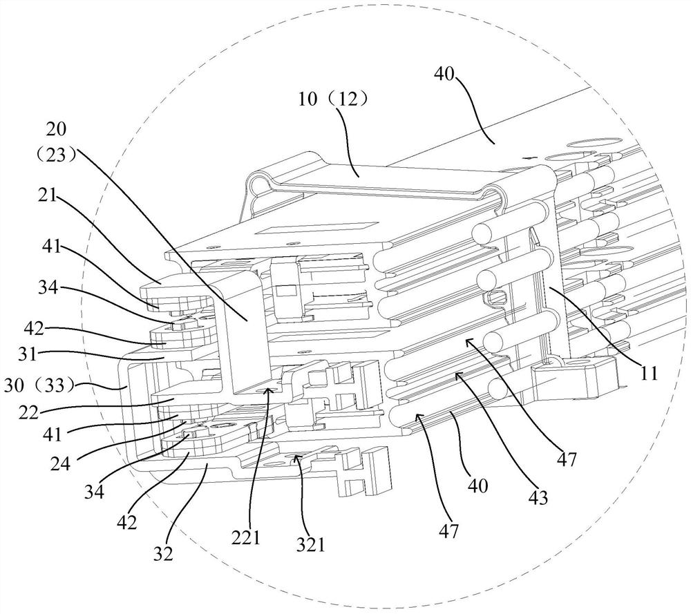 Assembly transmission assembly of phase shifters and base station antenna