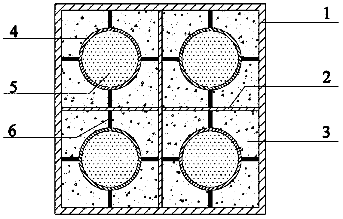 Combined column formed by embedding round steel tubes filled with recycled concrete in multiple-cavity steel pipe filled with concrete and provided with batten plates