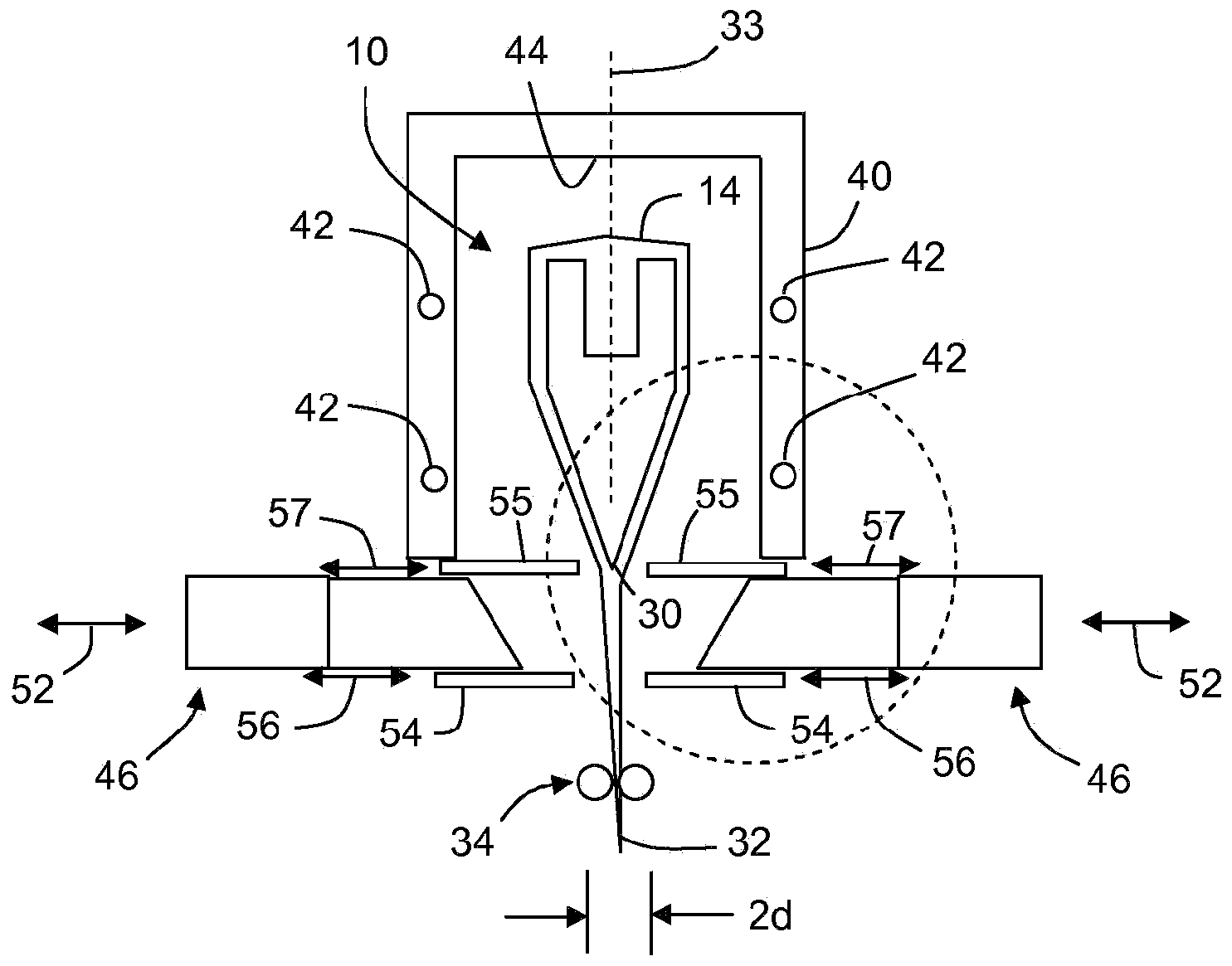Apparatus for reducing radiative heat loss from a forming body in a glass forming process