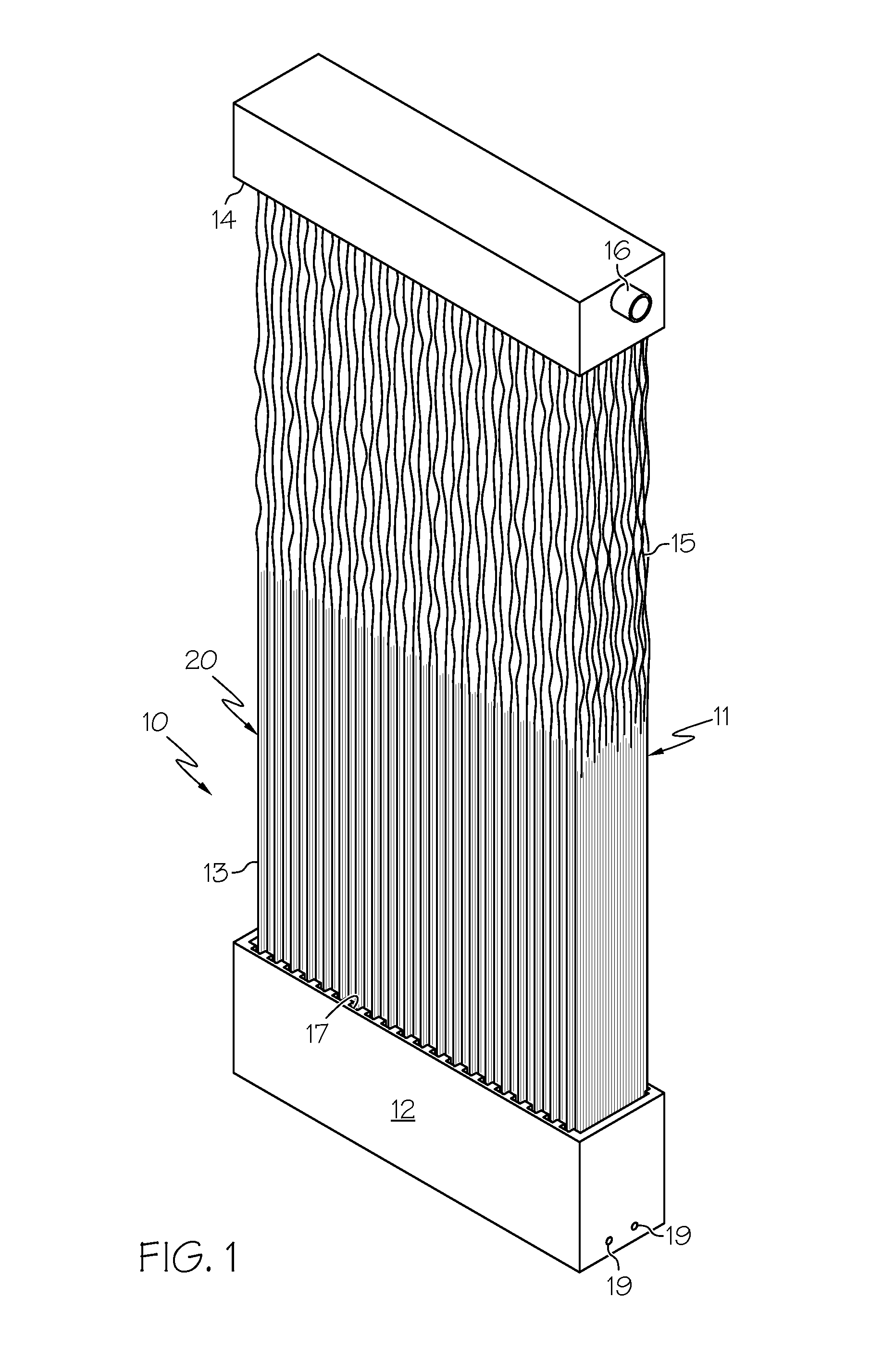 Hollow fiber membrane module with miniskeins in miniheaders having a zig-zag configuration